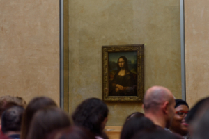 Die Mona Lisa, eines der bekanntesten Bilder der Welt, ausgestellt im Louvre, Paris, Bildnachweis: Anton_Ivanov / Shutterstock.com