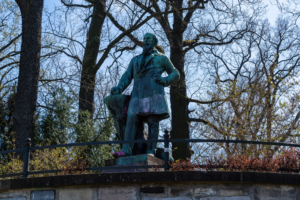 Jahndenkmal in Berlin-Neukölln, Bildnachweis: Mo Photography Berlin / Shutterstock.com