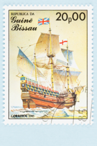 Mayflower-Briefmarke, herausgegeben 1985 von Guine Bissau Africa, Bildnachweis: Meister Photos / Shutterstock.com