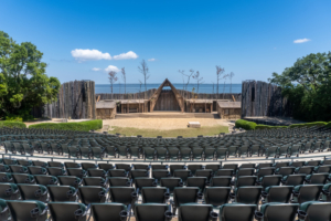 Manteo, North Carolina: Freilufttheater auf Roanoke Island am historischen Standort der Roanoke Colony, Dort wird das Schauspiel "The Lost Colony" aufgeführt, Bildnachweis:  EWY Media / Shutterstock.com