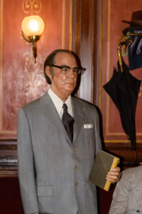 Wachsfigur von Camilo José Cela, Wachsfigurenkabinett in Madrid, Bildnachweis: Anton_Ivanov / Shutterstock.com