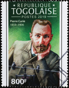 Pierre Curie Gedenkbriefmarke; Bildlizenz: Spatuletail / Shutterstock.com