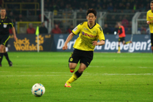 Shinji Kagawa im Trikot von Borussia Dortmund, Bild von 2012, Bildlizenz: Fingerhut / Shutterstock.com