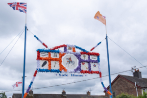 jährliche Zwölftfeier (Orangemen’s Day) in Ballymena, Nordirland (12.07.2024), Bildnachweis: Studio 70SN / Shutterstock.com