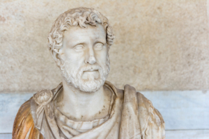 Büste von Kaiser Antoninus Pius im Museum der Antiken Agora, Athen, Griechenland;  Bildlizenz: Photo Oz / Shutterstock.com