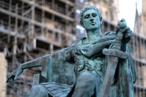 Konstantin der Große Statue in York, Bildnachweis: Val. T/shutterstock