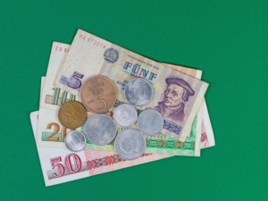 Die Mark (Währung der DDR), Bildnachweis: M. Schuppich/shutterstock.com