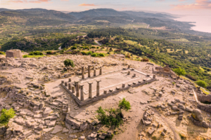 Ruinen des Athene-Tempels in Assos, Behramkale, Türkei, Bildnachweis: frantic00/shutterstock.com