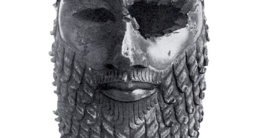 Kupferkopf eines Königs, gefunden in Ninive (Irak) - der entweder Sargon von Akkad oder dessen Enkel Naram-Sin darstellt
