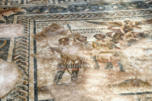 Bodenmosaik von Agamemnon und Szene aus der Ilias, gefunden in Perge, aufbewahrt in Antalya (Türkei). Bildnachweis: Steve Estvanik / Shutterstock.com